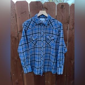 Wrangler Button Down Flannel Shirt